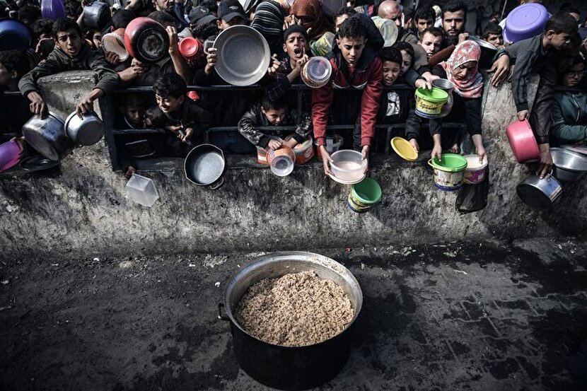 نسلکشی با گرسنگی